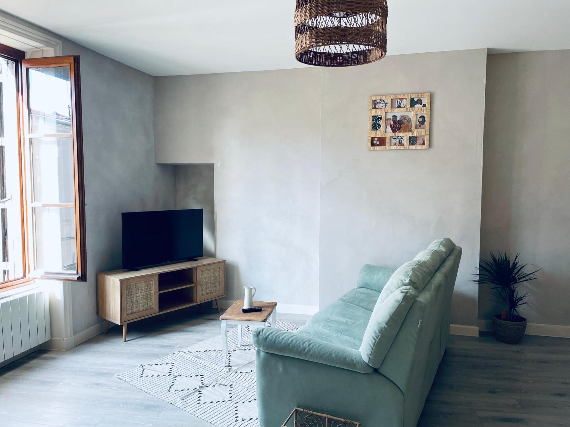 Appartement Centre De Charlieu Екстериор снимка