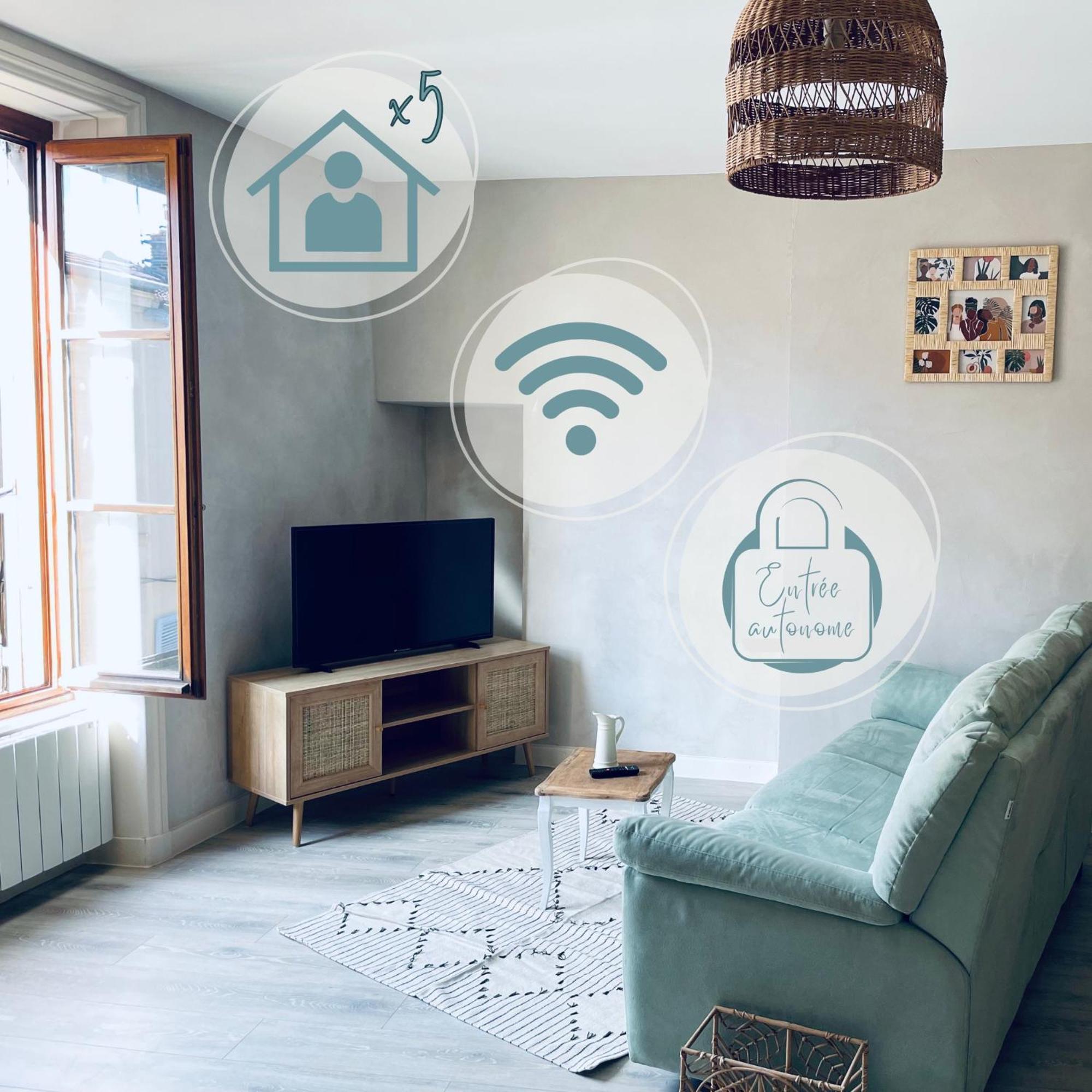 Appartement Centre De Charlieu Екстериор снимка